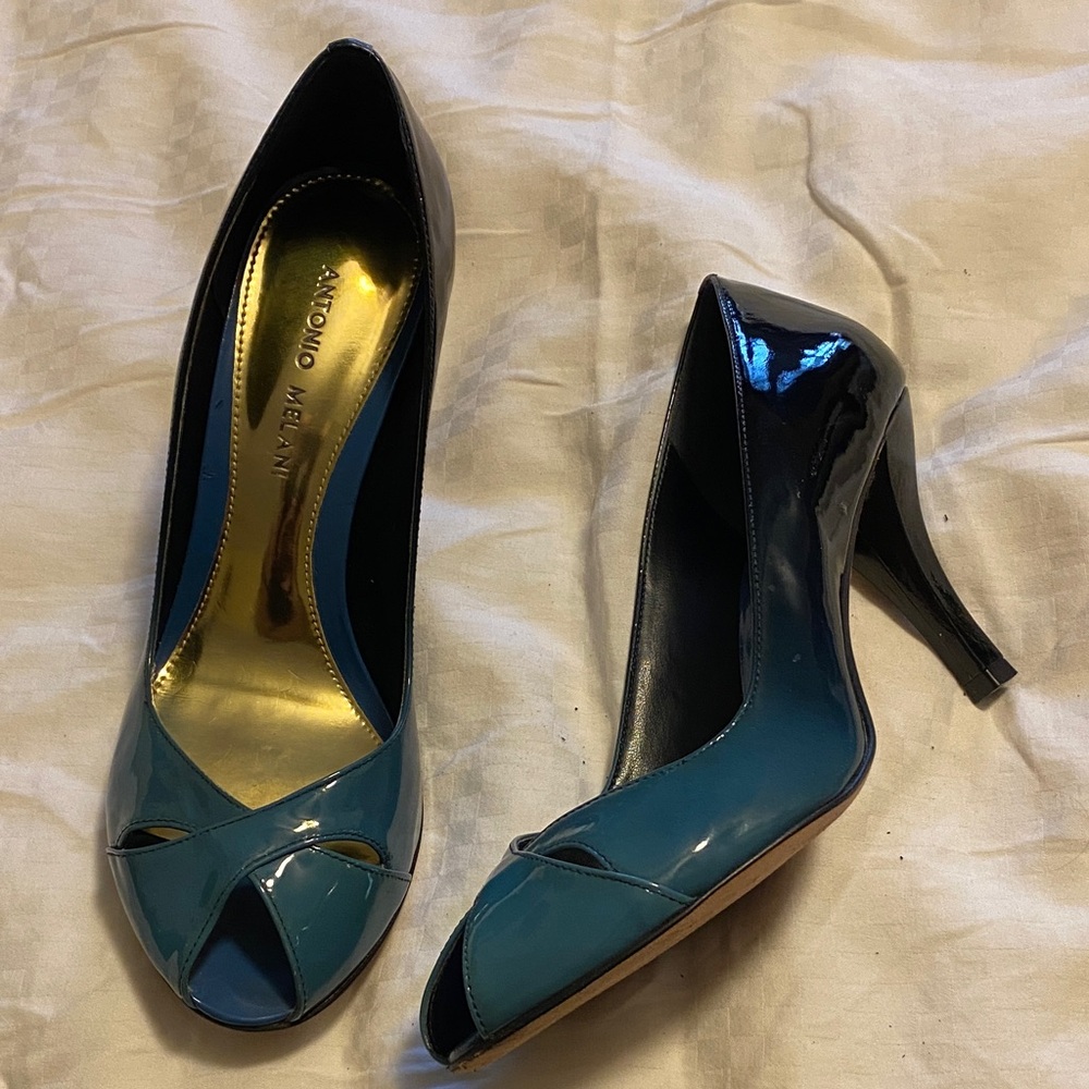 ANTONIO MELANI Teal and Black Patent Heels